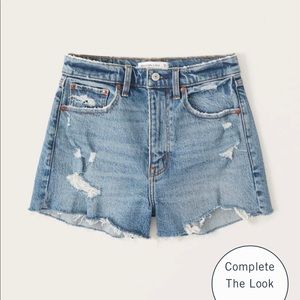 Abercrombie The Mom Short - high rise